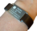 Sos armband met naam gegraveerd medisch teken Sos armband met naam gegraveerd medisch teken