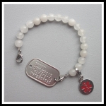 Dogtag armband met edelsteenkralen 8mm en rvs bedel